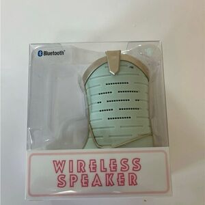 Bluetooth Wireless Speaker in Mint Green